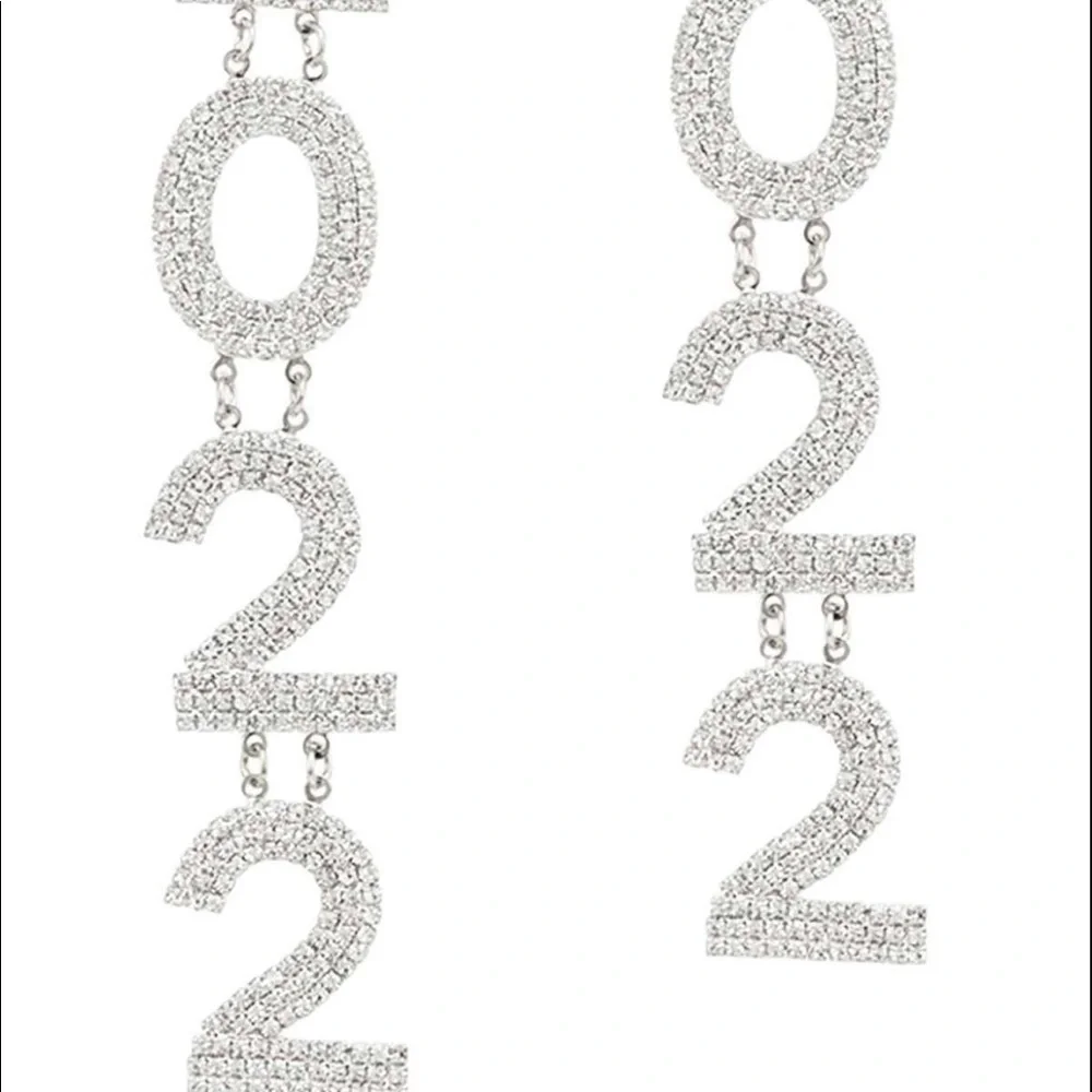 2022 👩🎓 Graduation drop number chandelier earrings - Picture 4 of 4